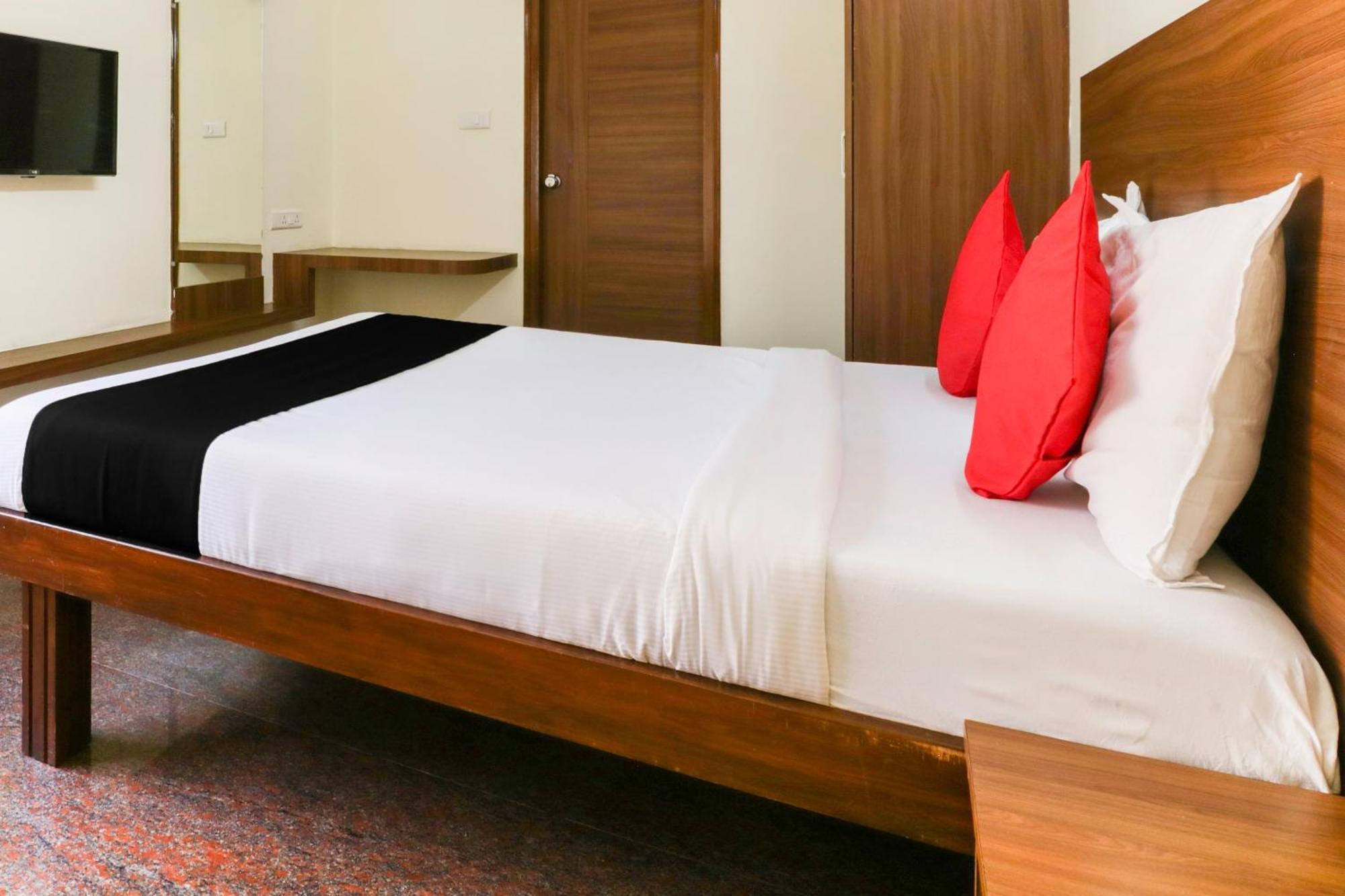 Hotel O Champion Comfort Near Hosahalli Metro Station Bangalore Exterior foto