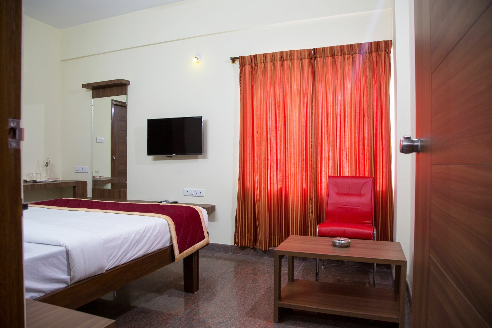 Hotel O Champion Comfort Near Hosahalli Metro Station Bangalore Exterior foto