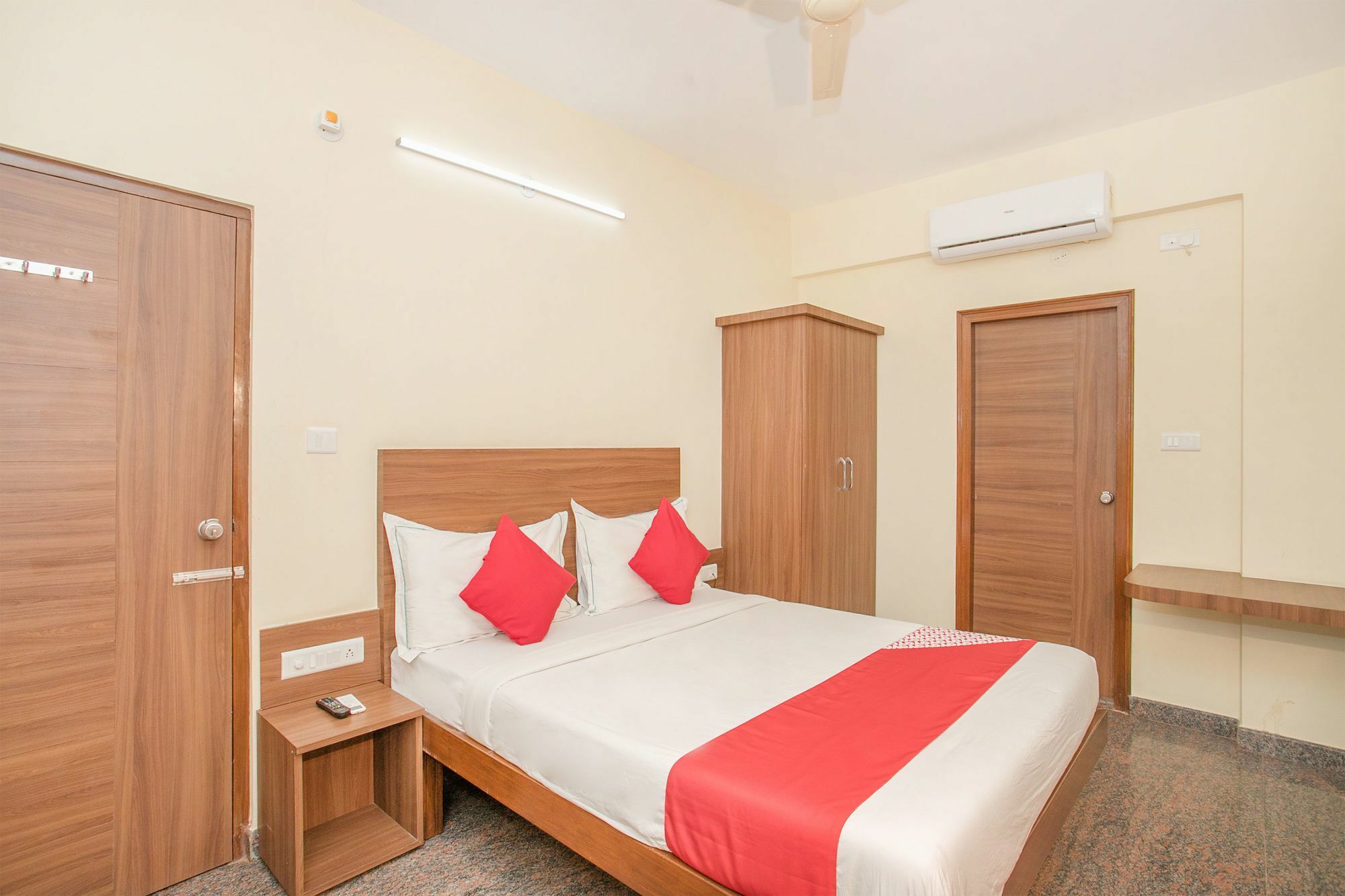 Hotel O Champion Comfort Near Hosahalli Metro Station Bangalore Exterior foto