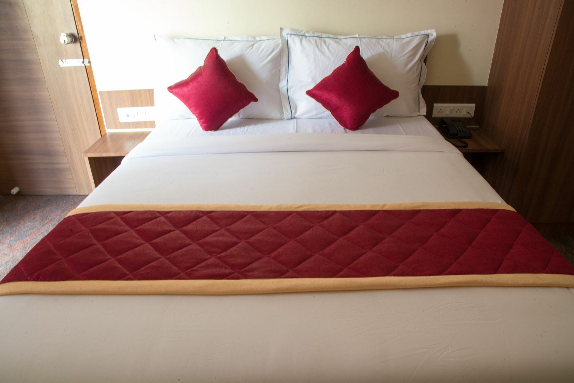 Hotel O Champion Comfort Near Hosahalli Metro Station Bangalore Exterior foto