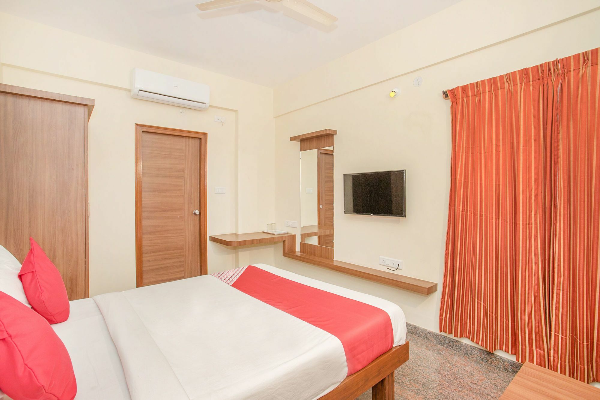 Hotel O Champion Comfort Near Hosahalli Metro Station Bangalore Exterior foto